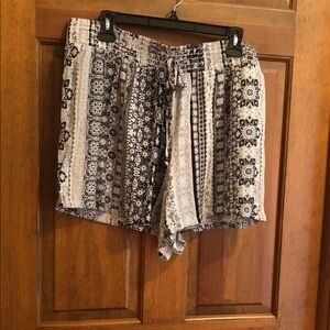 Apt. 9 Black & White Patterned High-Waist Shorts
